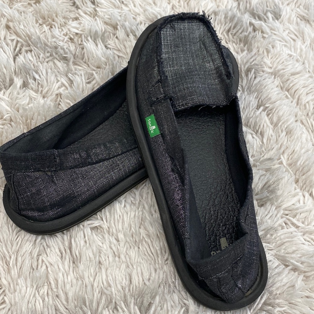 Sanuk woman slip one size 8